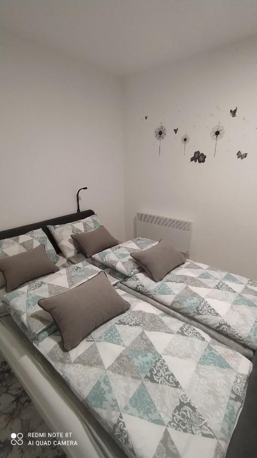 Apartman * Victory * バニャ・ルカ エクステリア 写真